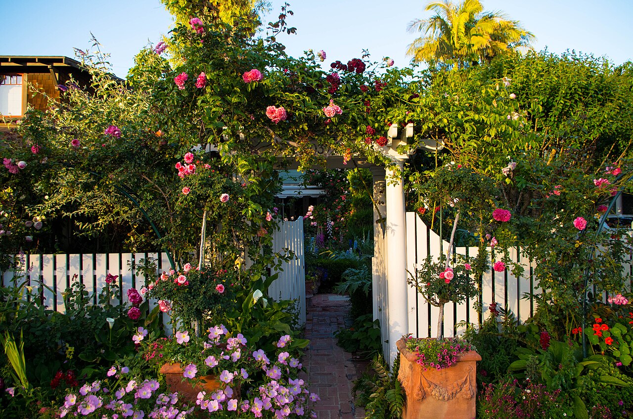 Knocking at the Garden Gate (14354254058)