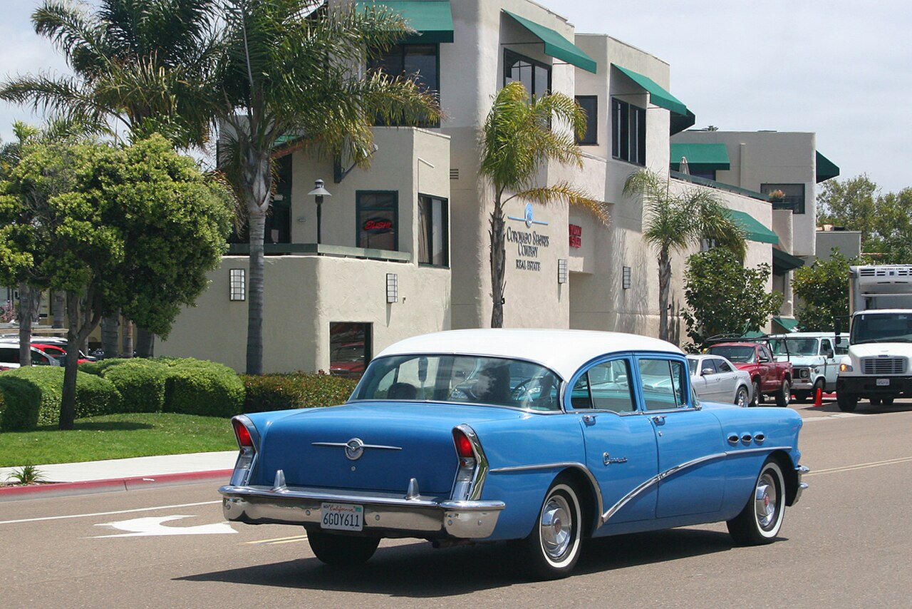 Streets of Coronado Island, San Diego (7863367724)